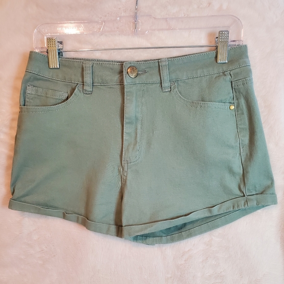 refuge Pants - NWOT Refuge Khaki Jean Shorts*